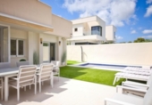 Chalet independiente con terreno en venta en la España, Orihuela, ref: TR412813 foto