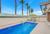 Chalet independiente con terreno en venta en la España, Orihuela, ref: TR412840 foto