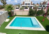 Chalet independiente con terreno en venta en la España, Torrevieja, ref: TR412829 foto