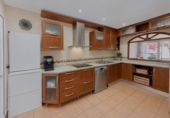 Chalet independiente con terreno en venta en la España, Fuengirola, ref: TR412907 foto