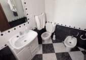 Chalet independiente con terreno en venta en Lora del Río ref: TR412859 foto
