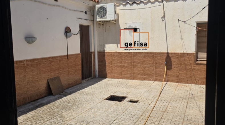 Ciudad Real - Valdepeñas - 420m2
