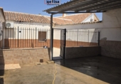 Casa de pueblo en venta en Valdepeñas ref: TR412860 foto