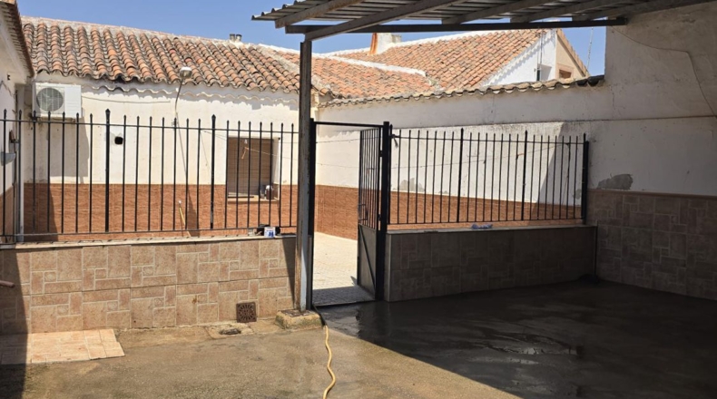 Ciudad Real - Valdepeñas - 420m2