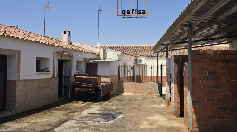 Ciudad Real - Valdepeñas - 420m2