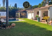 Villa con terreno en venta en Estepona ref: TR412905 foto
