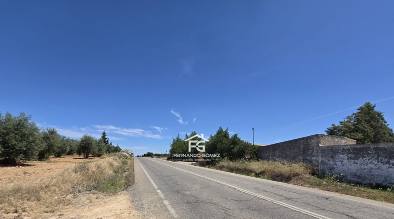 Sevilla - Pilas - 2806m2