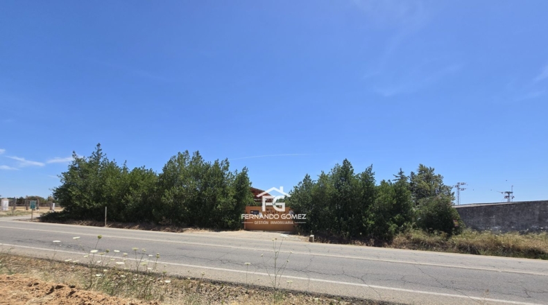 Sevilla - Pilas - 2806m2