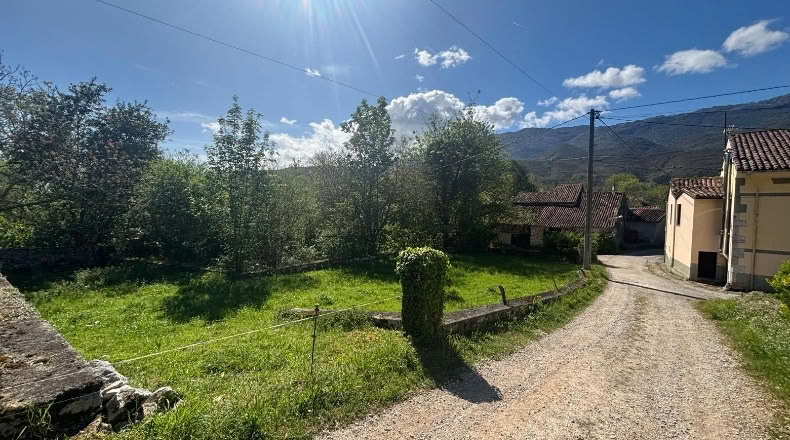 Cantabria - San Roque de Riomiera - 501m2