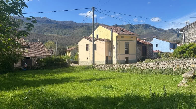Cantabria - San Roque de Riomiera - 501m2