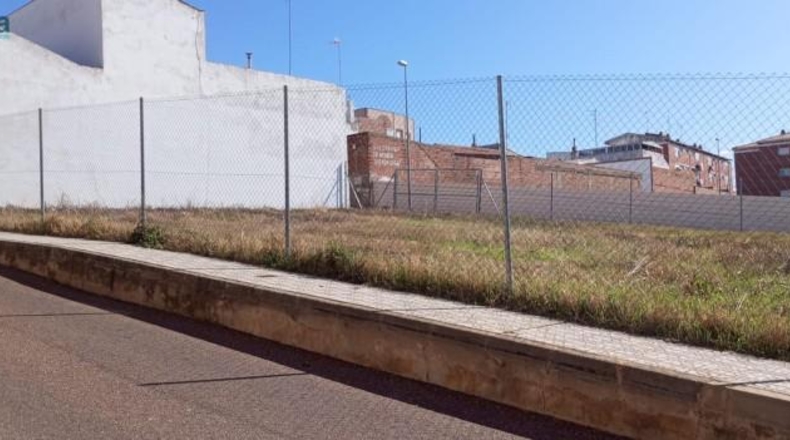 Badajoz - Almendralejo - 469m2