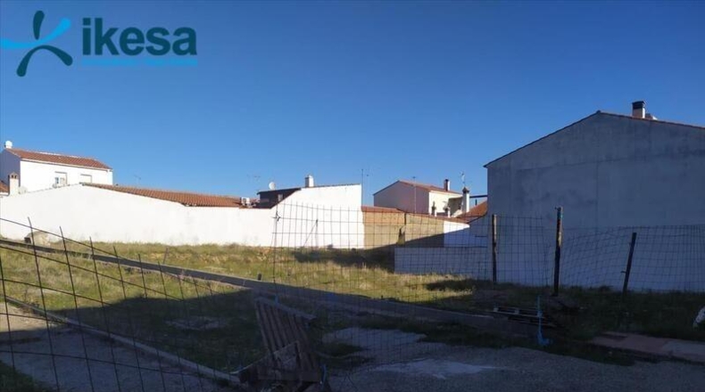 Badajoz - Fregenal de la Sierra - 657m2