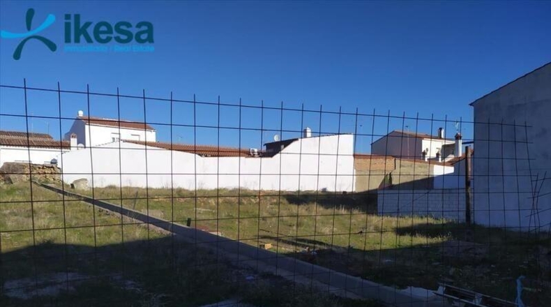 Badajoz - Fregenal de la Sierra - 657m2