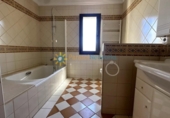Chalet independiente con terreno en alquiler en la España, Dénia, ref: TR399005 foto