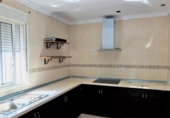 Chalet independiente con terreno en alquiler en la España, Chiclana de la Frontera, ref: TR329479 foto