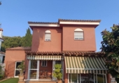 Chalet independiente con terreno en alquiler en la España, Chiclana de la Frontera, ref: TR289942 foto