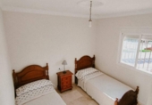 Chalet independiente con terreno en alquiler en la España, Chiclana de la Frontera, ref: TR289942 foto