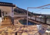 Chalet independiente con terreno en alquiler en la España, Nerja, ref: TR298771 foto