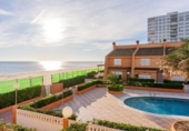 Chalet independiente con terreno en alquiler en la España, Valencia, ref: TR399128 foto