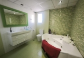 Chalet independiente con terreno en alquiler en la España, Benalmádena, ref: TR412914 foto
