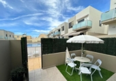 Chalet independiente con terreno en alquiler en la España, Arona, ref: TR318645 foto