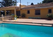 Chalet independiente con terreno en alquiler en la España, Oliva, ref: TR311244 foto