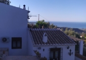 Chalet independiente con terreno en alquiler en la España, Frigiliana, ref: TR296552 foto