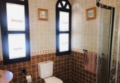 Chalet independiente con terreno en alquiler en la España, Chiclana de la Frontera, ref: TR342664 foto