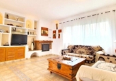Chalet independiente con terreno en alquiler en la España, Dénia, ref: TR320001 foto