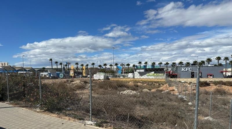 Alicante - Торревьеха - 1000m2