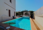 Chalet independiente con terreno en alquiler en la España, L'Alfàs del Pi, ref: TR367358 foto