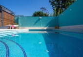 Chalet independiente con terreno en alquiler en la España, Sevilla, ref: TR398641 foto