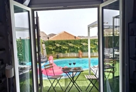 Arona 300&nbsp;m²