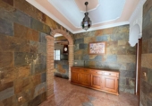 Chalet independiente con terreno en alquiler en la España, Chiclana de la Frontera, ref: TR398640 foto