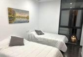 Chalet independiente con terreno en alquiler en la España, Casinos, ref: TR294871 foto
