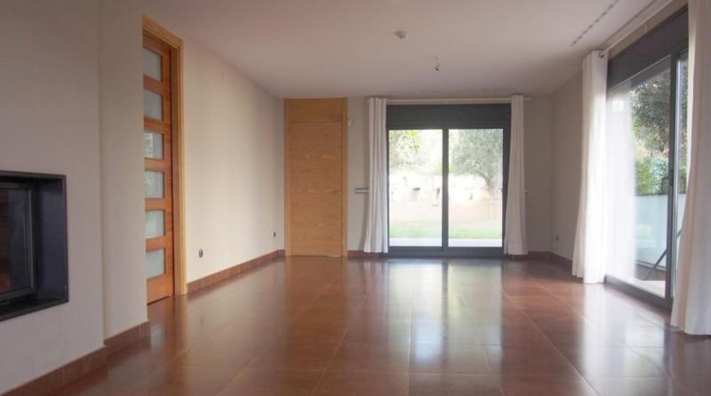 Barcelona - Cerdanyola del Vallès - 1000m2