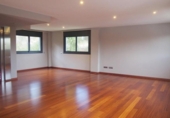 Chalet independiente con terreno en alquiler en la España, Cerdanyola del Vallès, ref: TR278887 foto