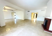 Chalet independiente con terreno en alquiler en la España, Marbella, ref: TR296369 foto
