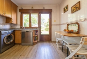 Sangenjo 706&nbsp;m²