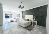 Chalet independiente con terreno en alquiler en la España, Marbella, ref: TR297263 foto