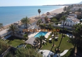 Chalet independiente con terreno en alquiler en la España, Dénia, ref: TR316579 foto