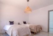 Chalet independiente con terreno en alquiler en la España, Marbella, ref: TR288331 foto