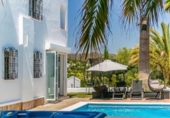 Chalet independiente con terreno en alquiler en la España, Marbella, ref: TR288331 foto