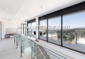Chalet independiente con terreno en alquiler en la España, Barcelona, ref: TR292234 foto