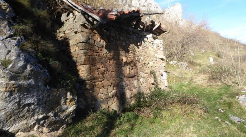 Asturias - Pola de Lena - 6429m2