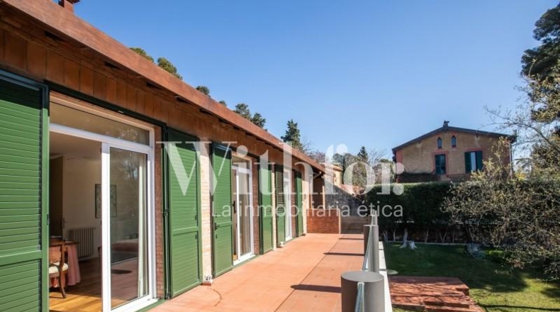 Barcelona - Esplugues de Llobregat - 390m2