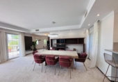 Chalet independiente con terreno en alquiler en la España, Marbella, ref: TR293427 foto