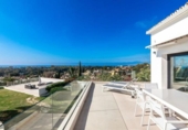 Chalet independiente con terreno en alquiler en la España, Marbella, ref: TR291688 foto