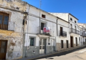 Casa de pueblo en venta en la España, San Vicente de Alcántara, ref: TR304374 foto