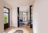 Chalet independiente con terreno en alquiler en la España, Barcelona, ref: TR399858 foto